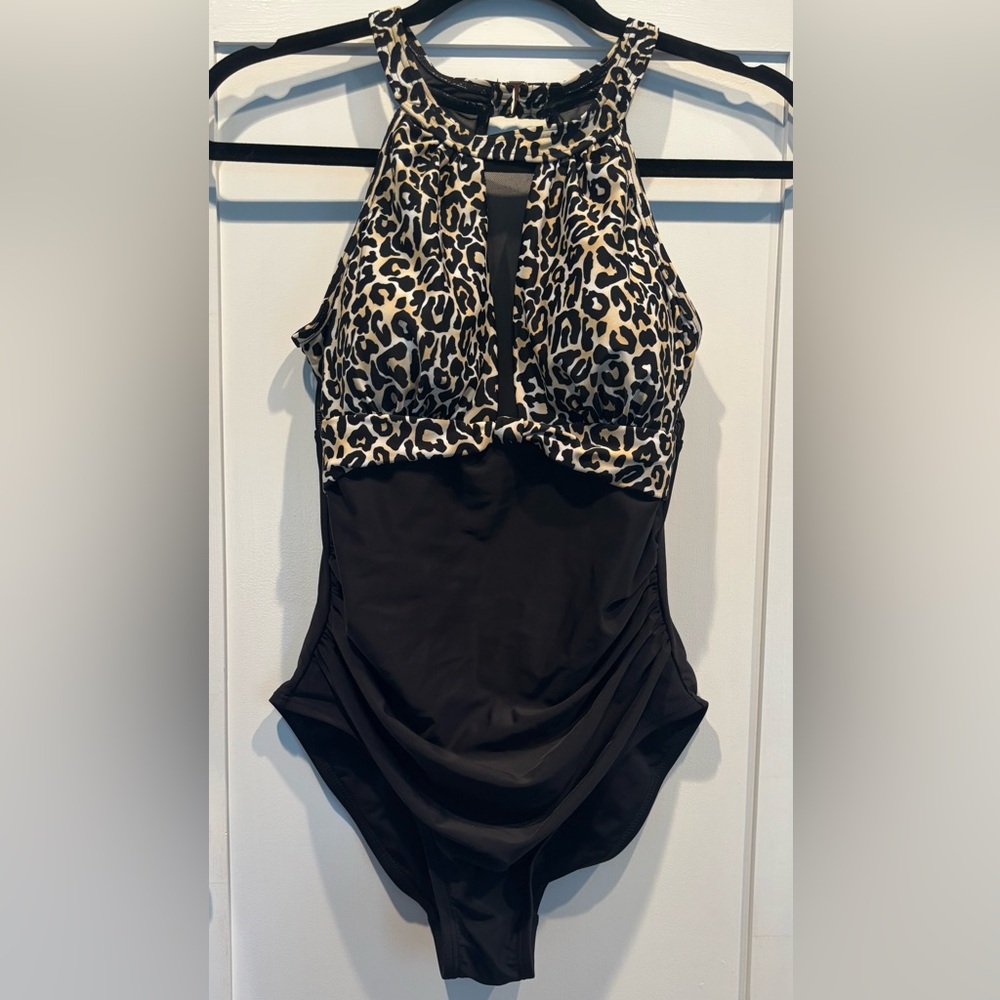 NWOT Figure Flattering Swimsuit